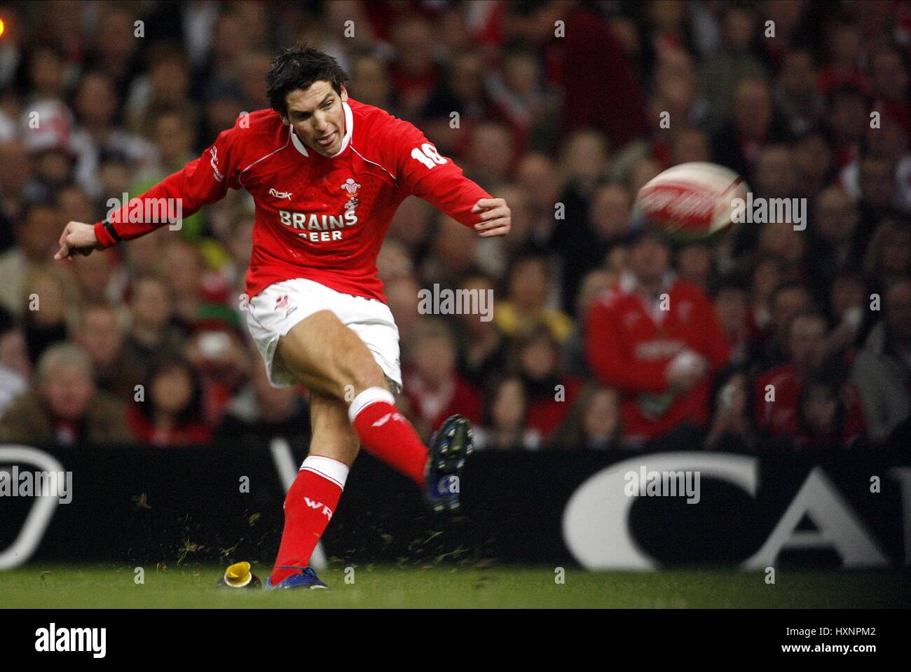 JAMES HOOK Tritte Ziel WALES V ENGLAND MILLENNIUM Stadion CARDIFF WALES 17. März 2007 Stockfoto