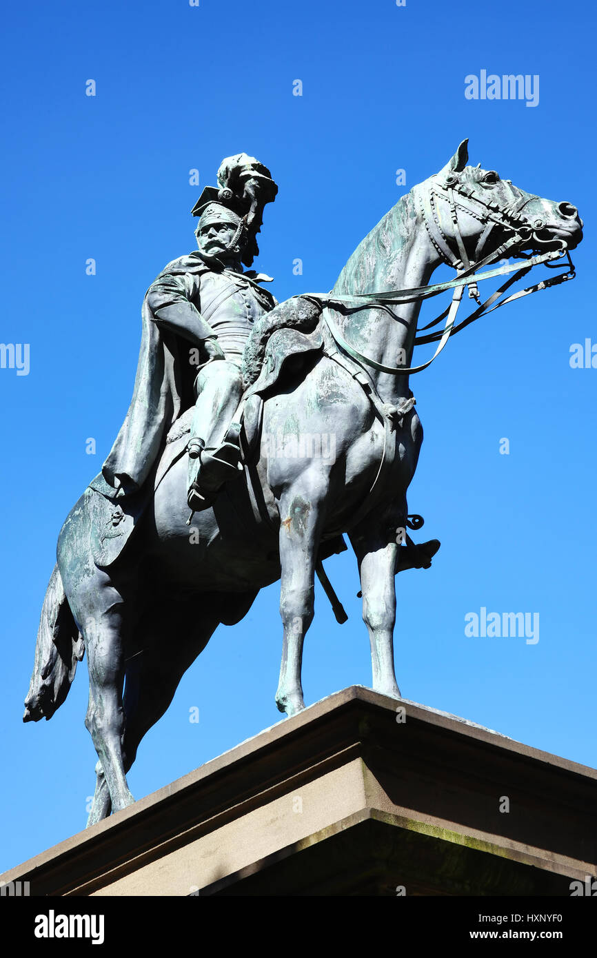 Cardiff, Wales, UK, 31. August 2016: Equestrian Statue von Godfrey Charles Morgan, 1. Viscount Tredgar Gorsedd Gärten, die an den etzte teilgenommen Stockfoto