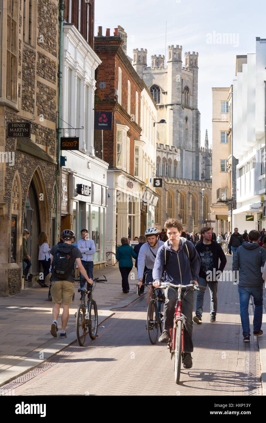 Radfahren Cambridge Stadtzentrum, Church Street, Cambridge England UK Stockfoto