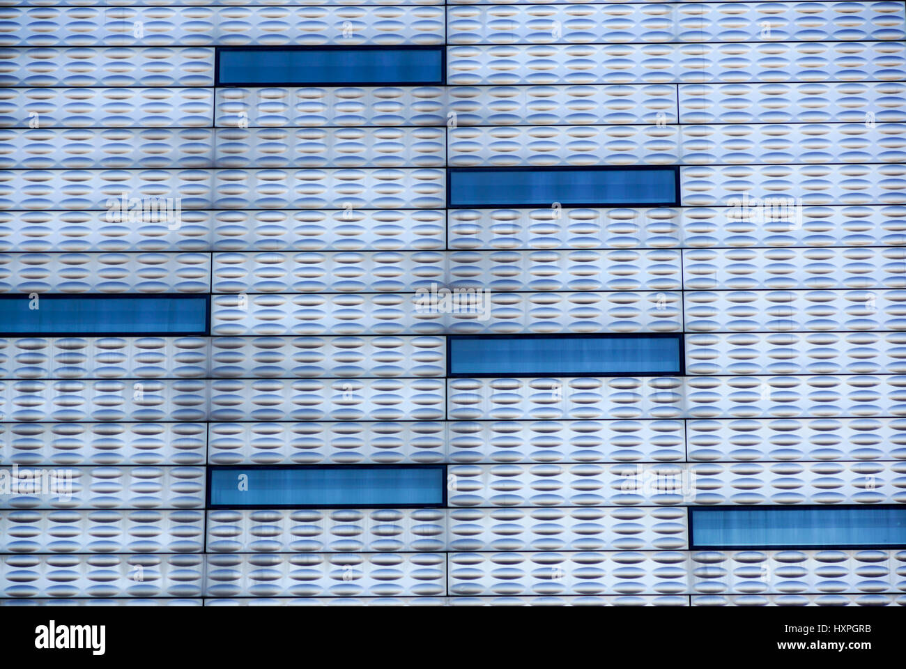 Abstrakte Linien der Fassade und Glas Reflexion über moderne Gebäude, abstrakten Hintergrund Stockfoto