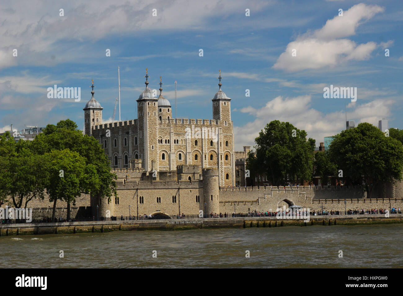 Der Tower of London über die Themse schauen Stockfoto