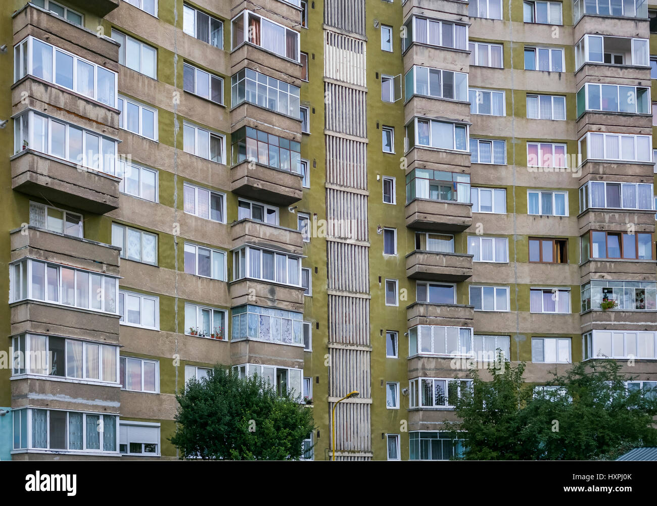 Soziale Wohnungen, post-kommunistischen Zerfall in Brasov, Rumänien Stockfoto