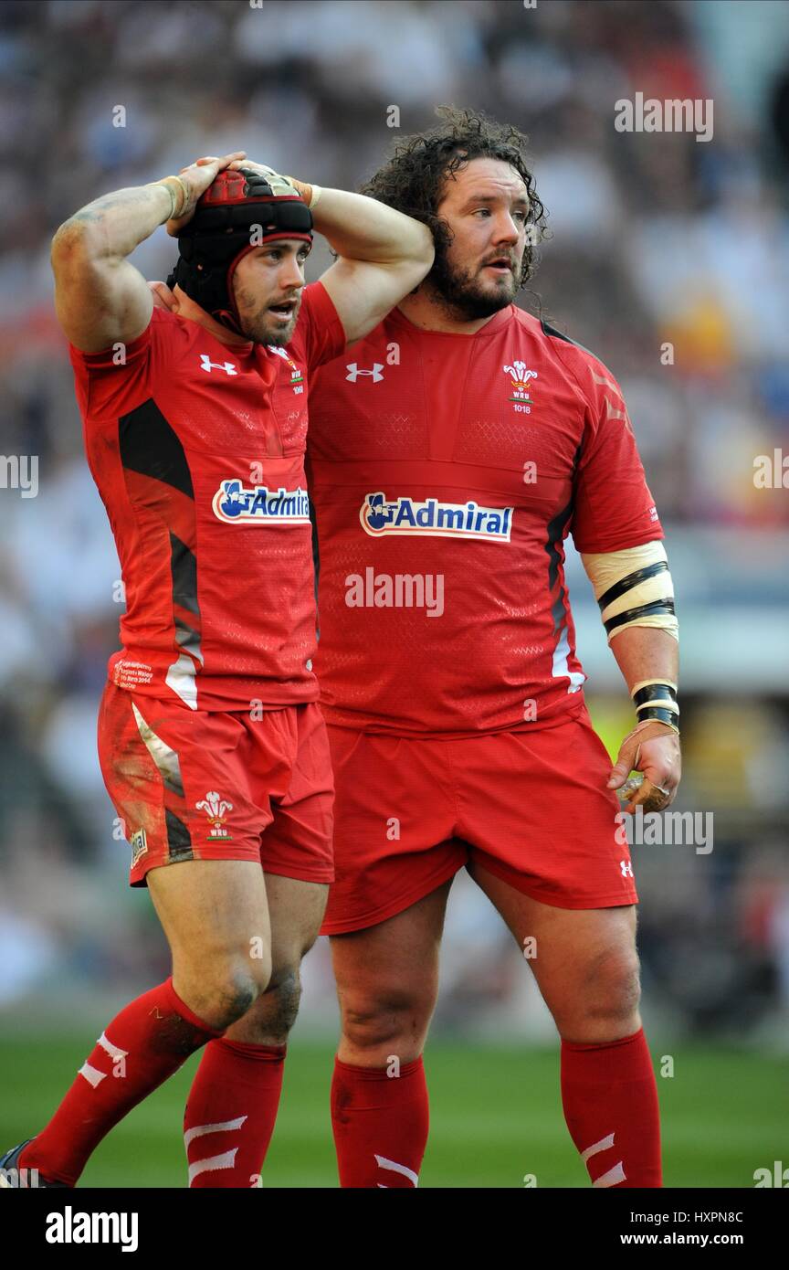 LEIGH HALFPENNY ADAM JONES WALES RU WALES RU TWICKENHAM LONDON ENGLAND 9. März 2014 Stockfoto