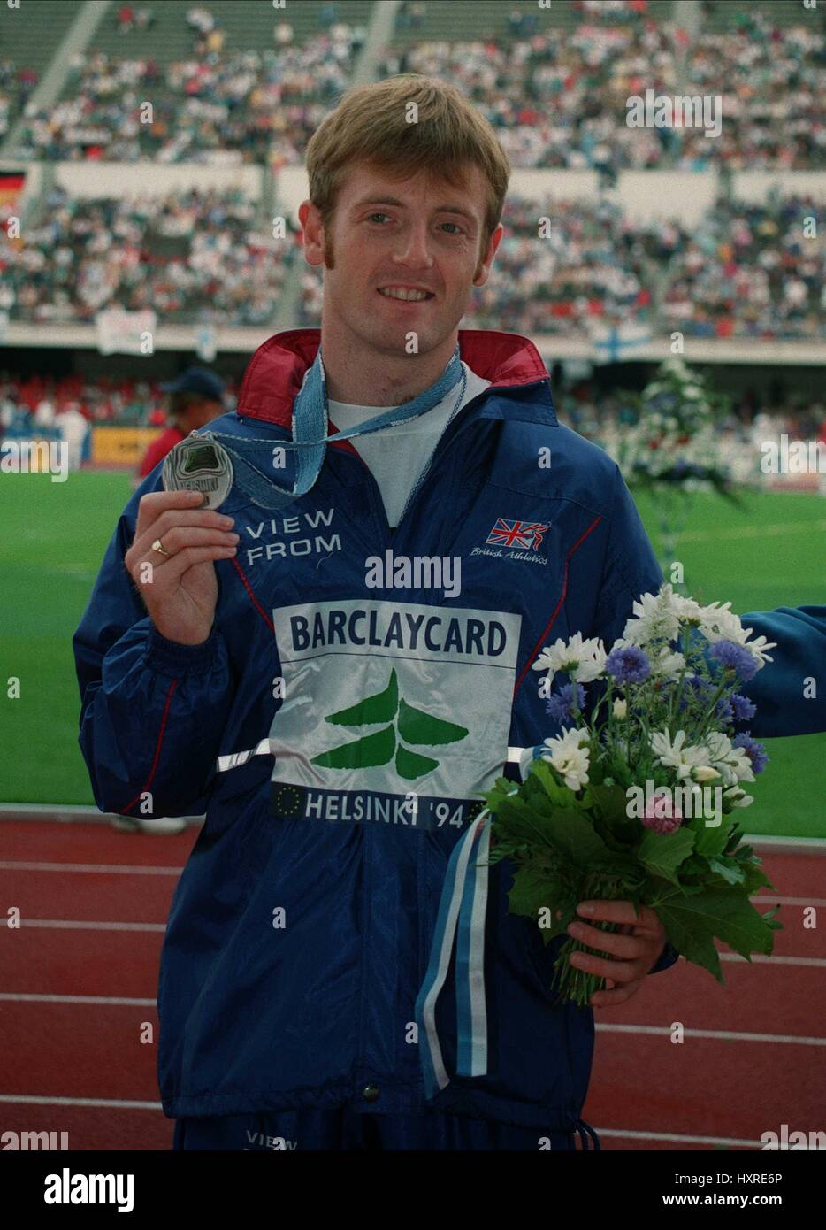 STEVE SMITH hält die Silbermedaille HELSINKI 16. August 1994 Stockfoto