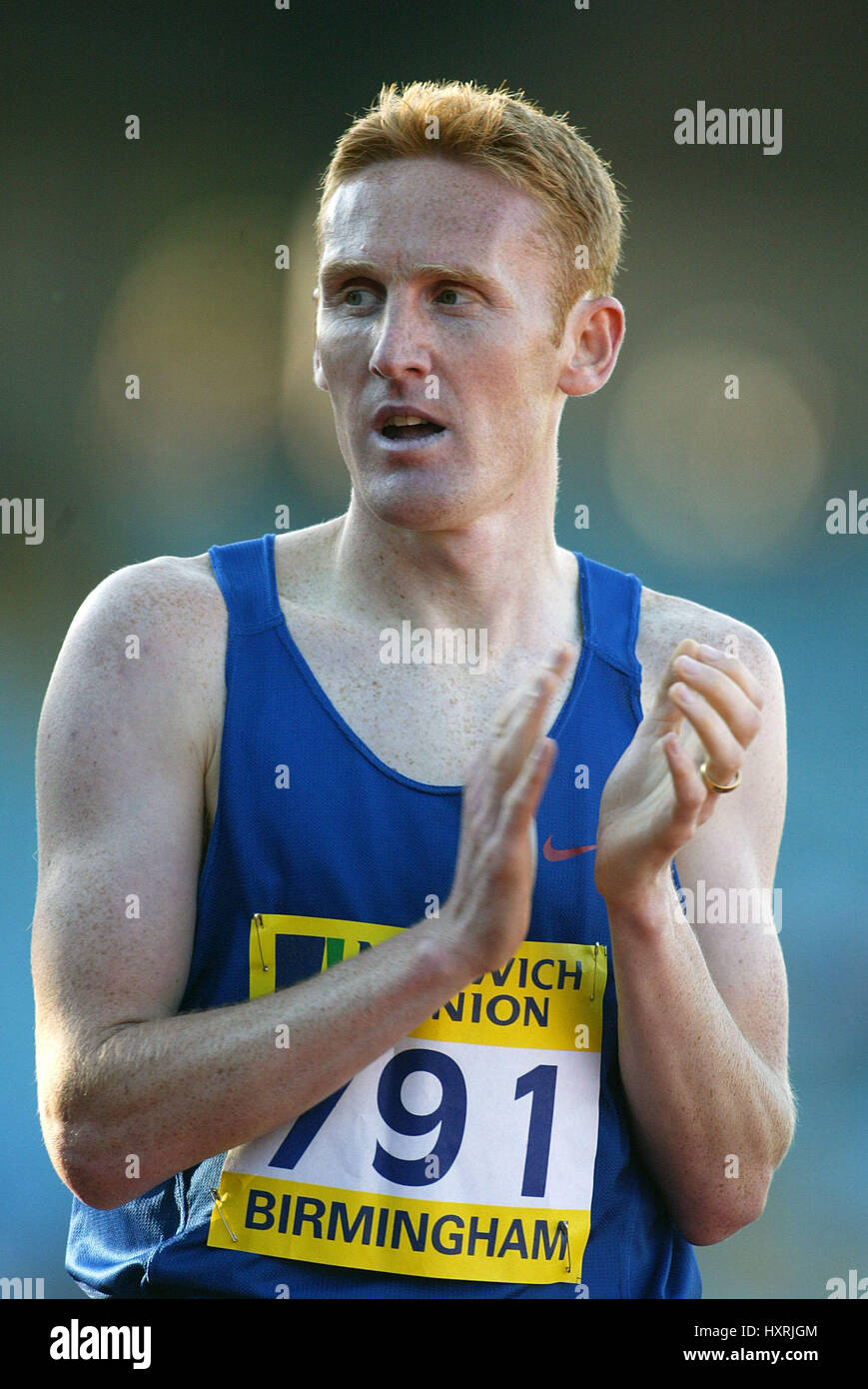 JOHN MAYOCK 1500 m ALEXANDER Stadion BIRMINGHAM ENGLAND 14. Juli 2002 Stockfoto