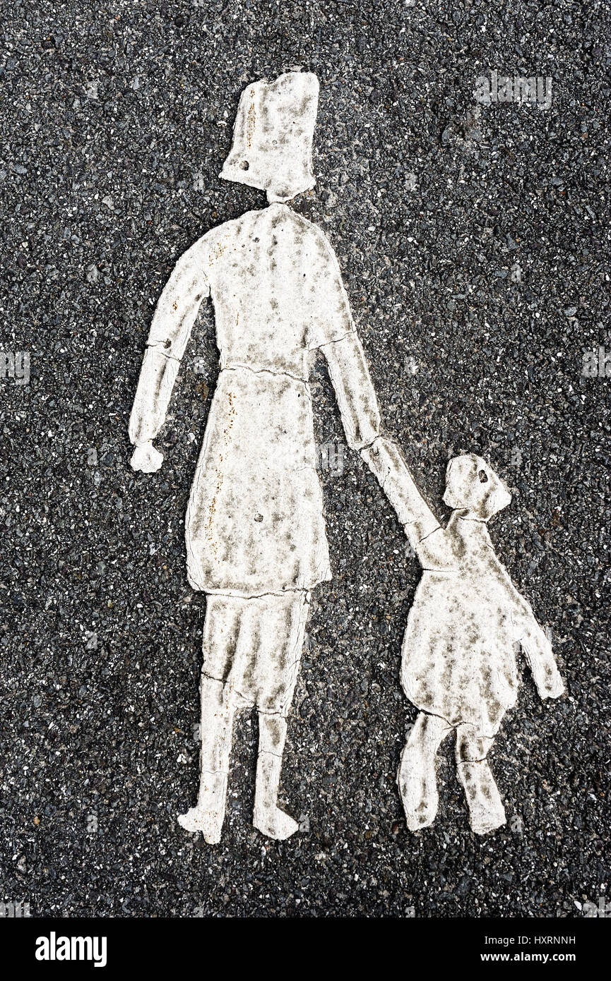 Mutter und Kind, auf einem Bürgersteig mark Mutter Und Kind, Markierung Auf Einem Gehweg Stockfoto