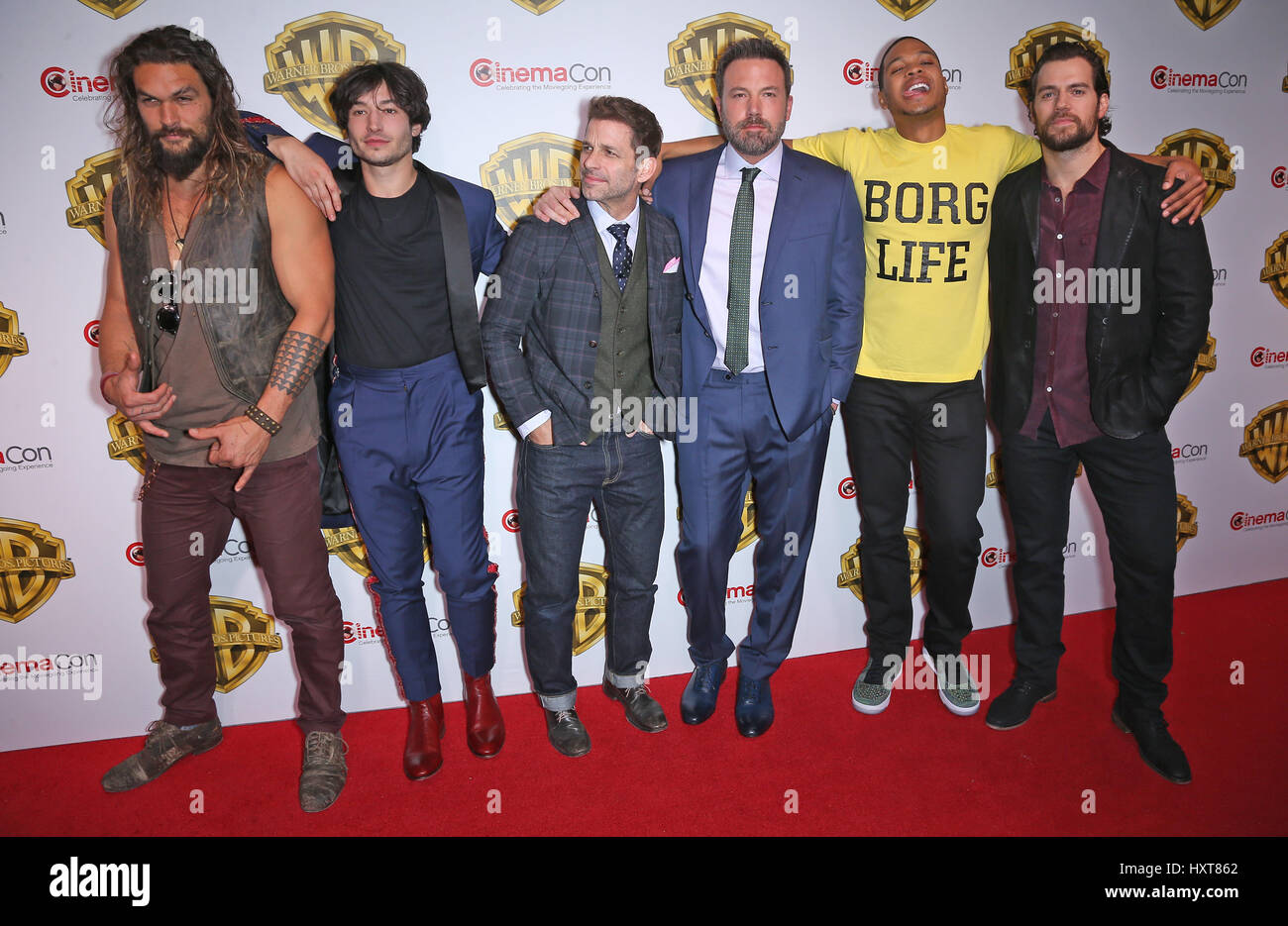 Las Vegas, NV, USA. 29. März 2017. 29. März 2017 - Las Vegas, NV - Ben Affleck, Jason Mamoa, Ezra Miller, Zack Snyder, Henry Cavill, Ray Fisher. 2017 Warner Brothers die große Bild-Präsentation bei CinemaCon im Caesars Palace. Bildnachweis: MJT/AdMedia Credit: Mjt/AdMedia/ZUMA Draht/Alamy Live-Nachrichten Stockfoto