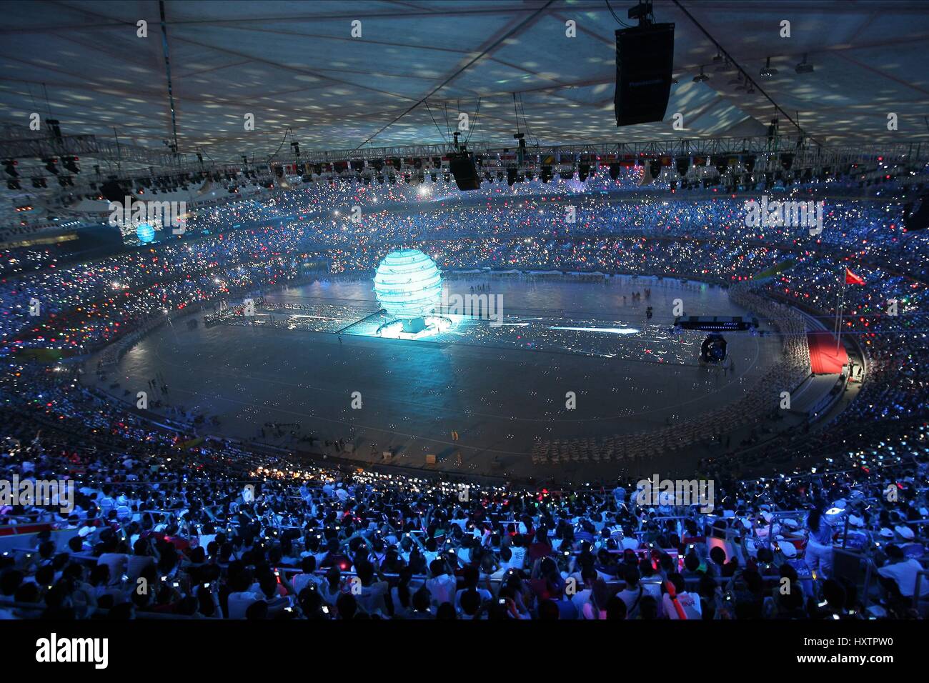 Im Inneren nisten der Vögel Öffnung Zeremonie Olympiastadion Peking CHINA 8. August 2008 Stockfoto