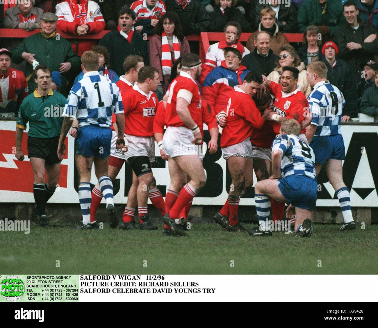 SALFORD feiern junge OPENER SALFORD V WIGAN 12. Februar 1996 Stockfoto