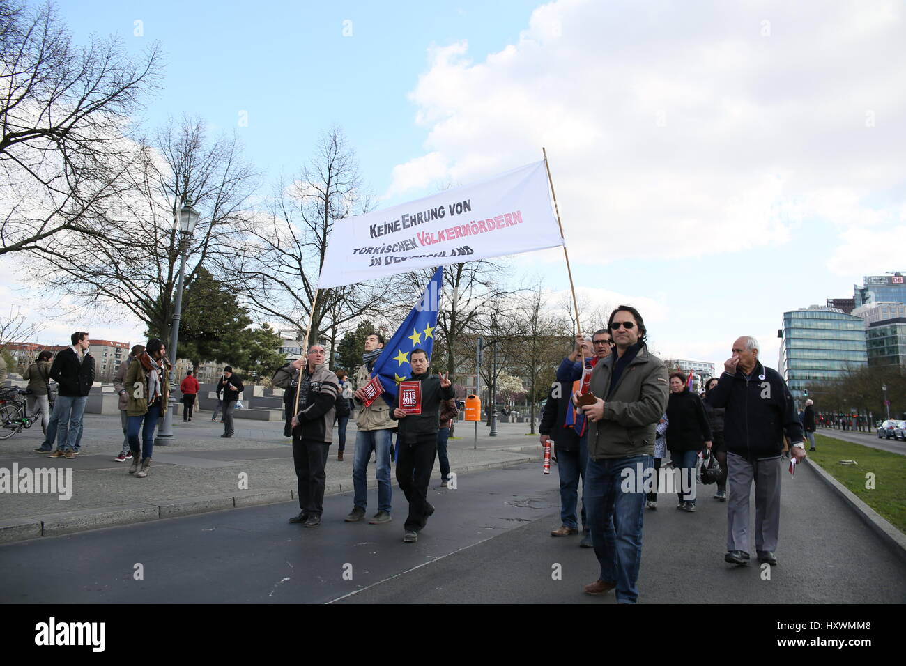 Berlin, Deutschland, 18. April 2015: Erinnerung März zum Völkermord an Armeniern. Stockfoto