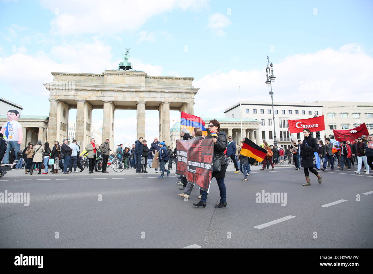 Berlin, Deutschland, 18. April 2015: Erinnerung März zum Völkermord an Armeniern. Stockfoto