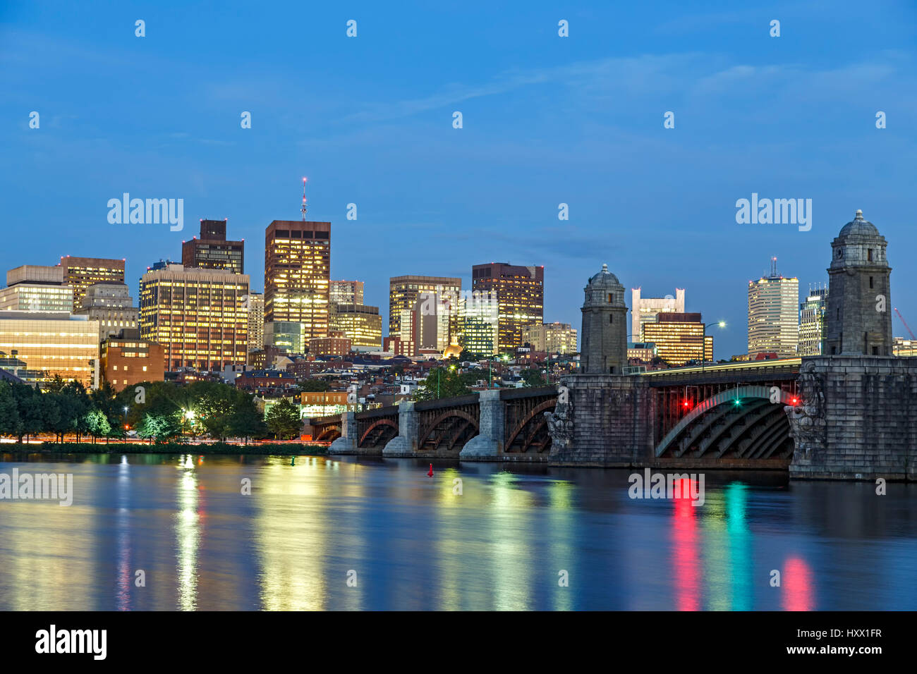 Skyline, Longfellow Bridge und Charles River in Boston, Massachusetts, USA Stockfoto