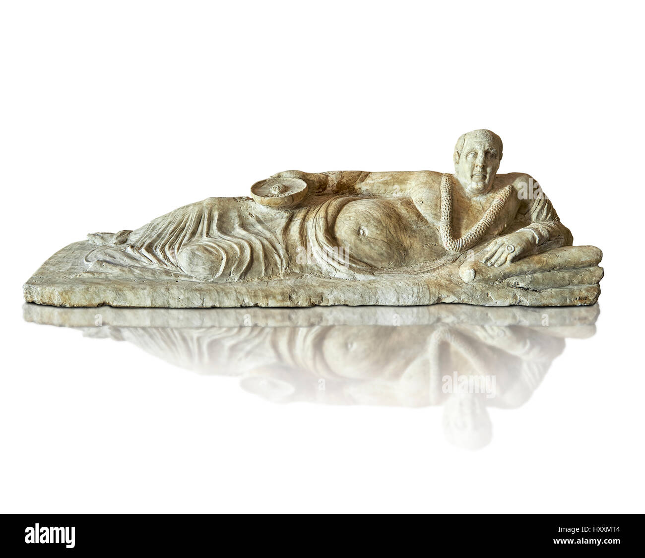 etruskische-hellenistischen-stil-zuruckzufuhren-funreary-urn-abdeckung-mit-einem-mann-nationale-archaologische-museum-florenz-weissen-hintergrund-hxxmt4.jpg