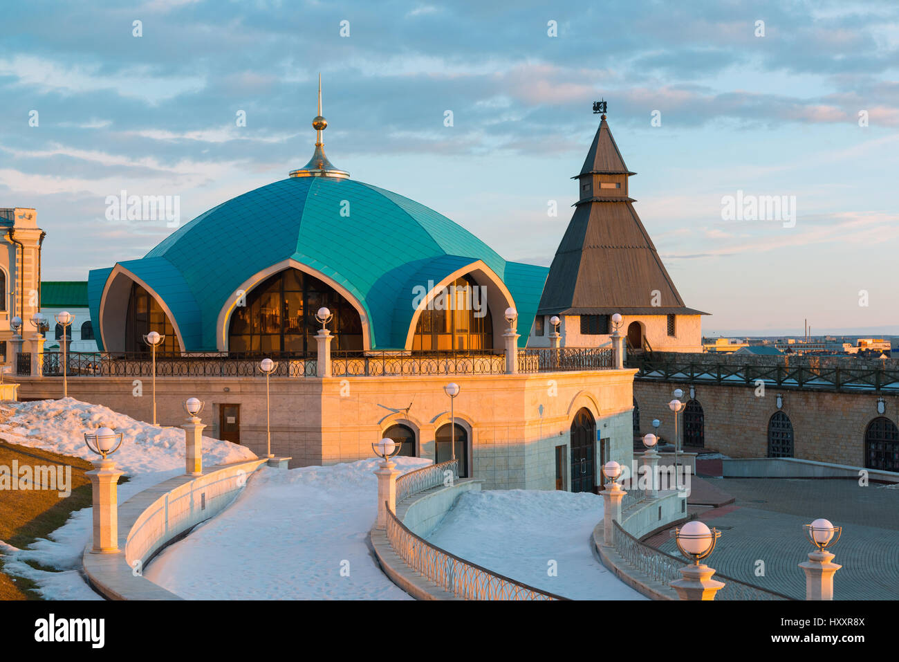 Service-Pavillon auf Gebiet der Kasaner Kreml in Tatarstan, Russland Stockfoto