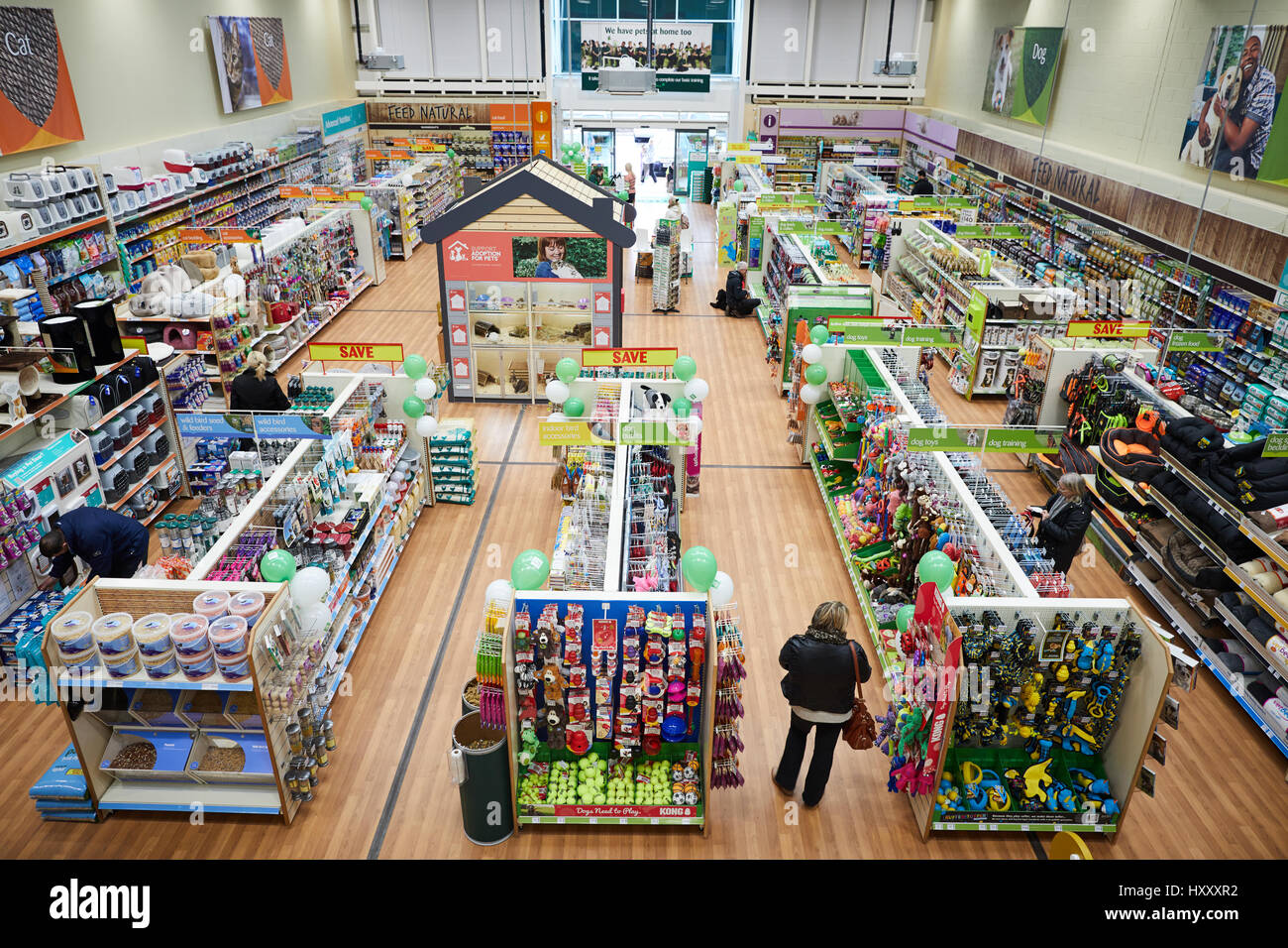 Haustiere zu Hause Winwick Lagerung bei einer Kreuzung neun Fachmarktzentrum in Warrington, Cheshire, England, UK Stockfoto