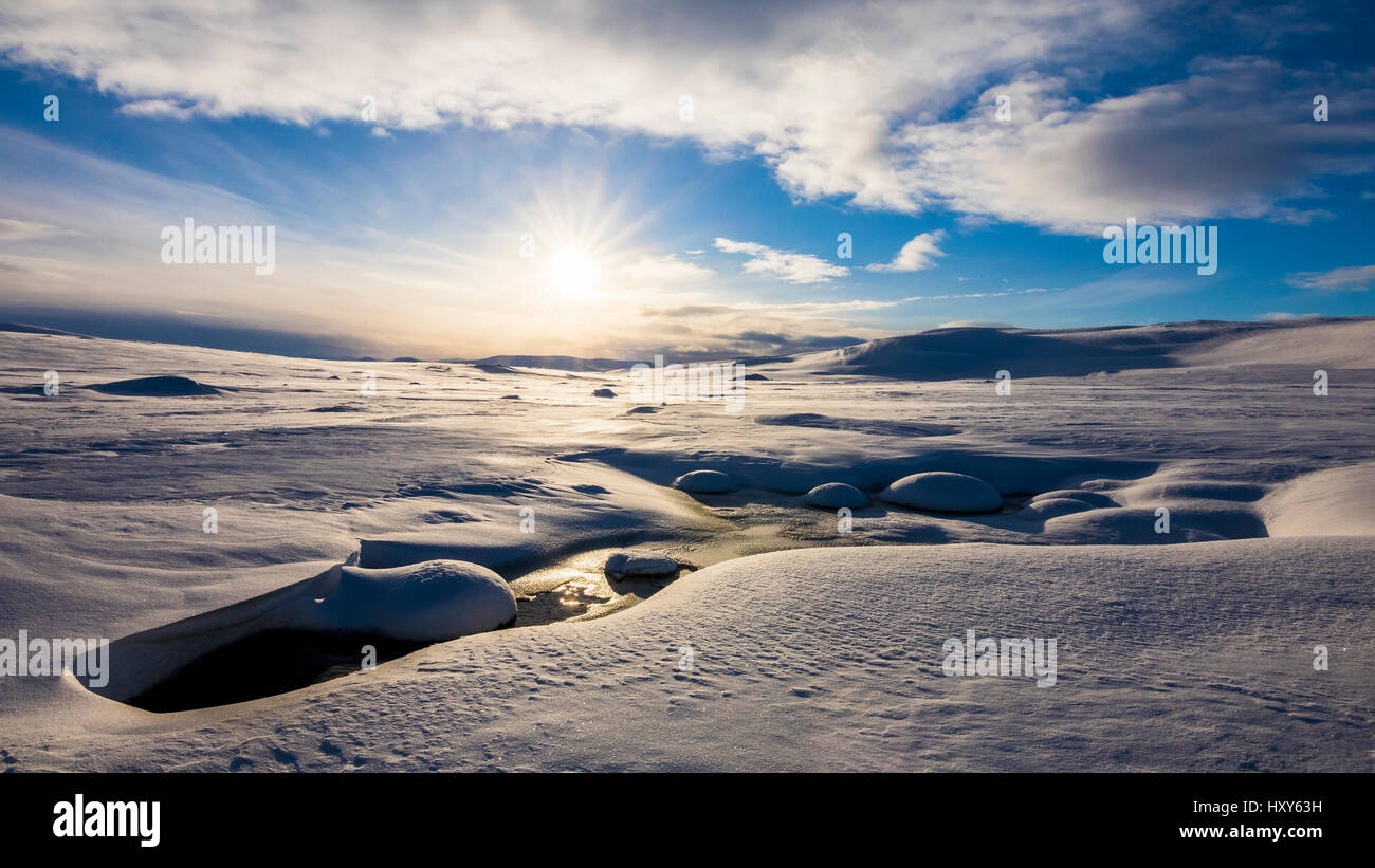 Arktische Sonne in Norwegen Stockfoto