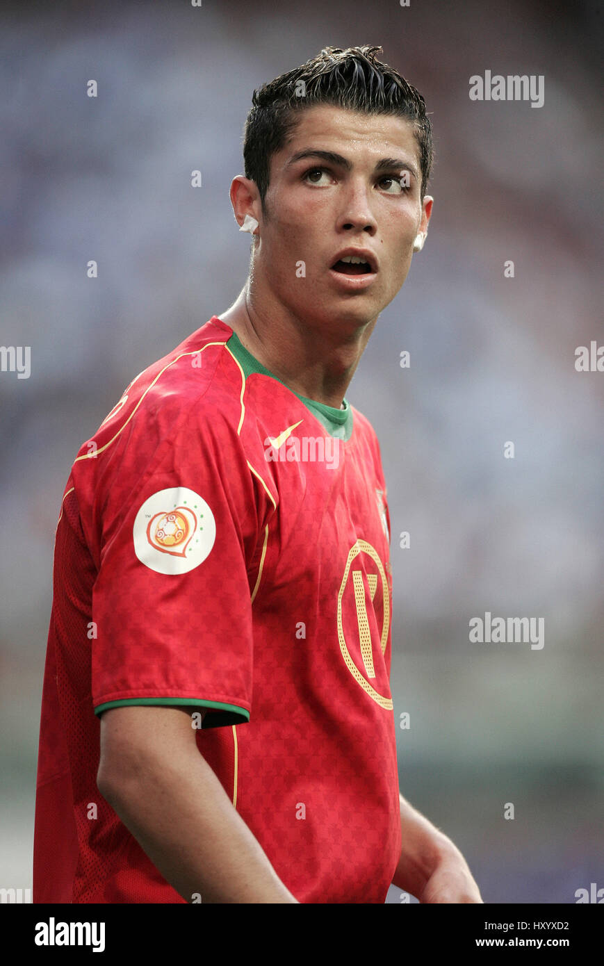 CRISTIANO RONALDO PORTUGAL & MANCHESTER UNITED F Stadion von leichten Lissabon PORTUGAL 4. Juli 2004 Stockfoto