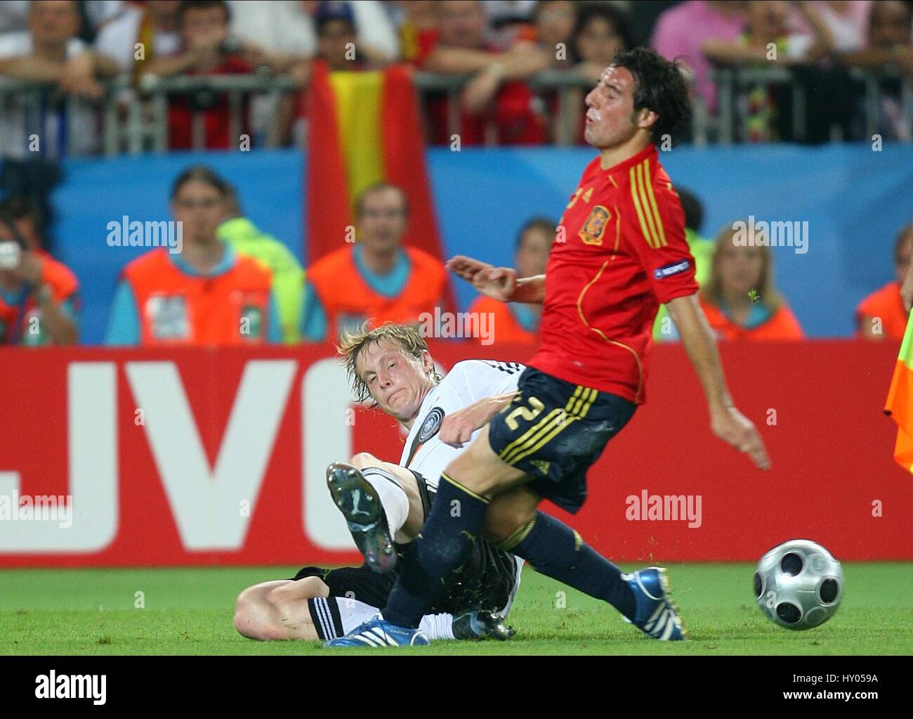 MARCELL JANSEN & SANTI CAZORLA Deutschland V Spanien ERNST-HAPPEL-STADION Wien 29. Juni 2008 Stockfoto