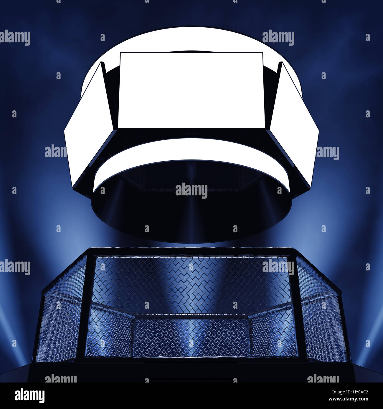 MMA-Kampf-Käfig und Großbildschirm mit leere Bildschirme von Strahlern, Boxhalle beleuchtet Stockfoto