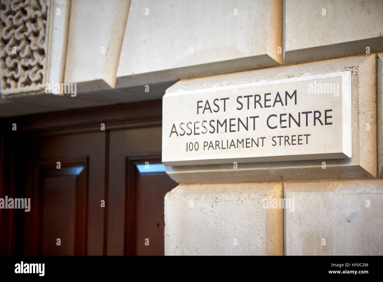 Melden Sie draußen schnell Stream Assessment-Center in der Whitehall für Bewertung und recruiting hochkarätige Absolventen für den öffentlichen Dienst Stockfoto