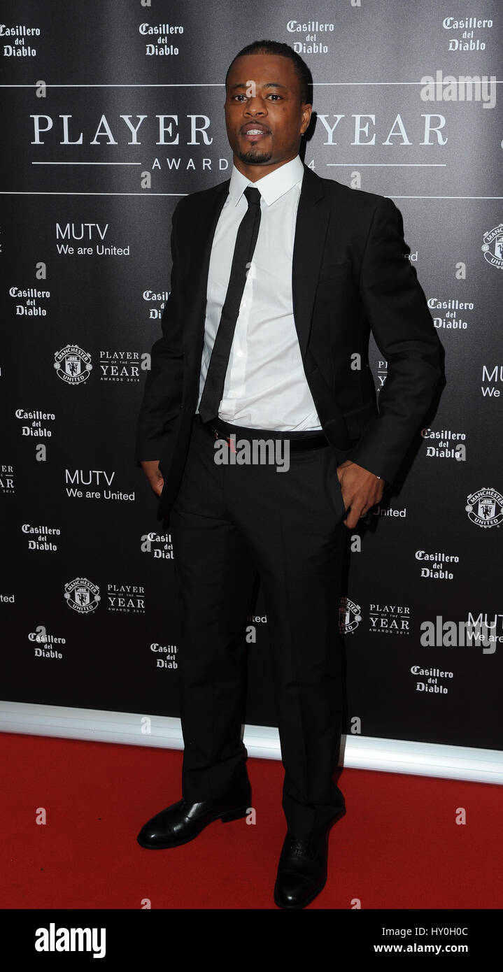 Patrice Evra kommt in Manchester United Old Trafford, für Manchester United Player of the Year Awards Stockfoto