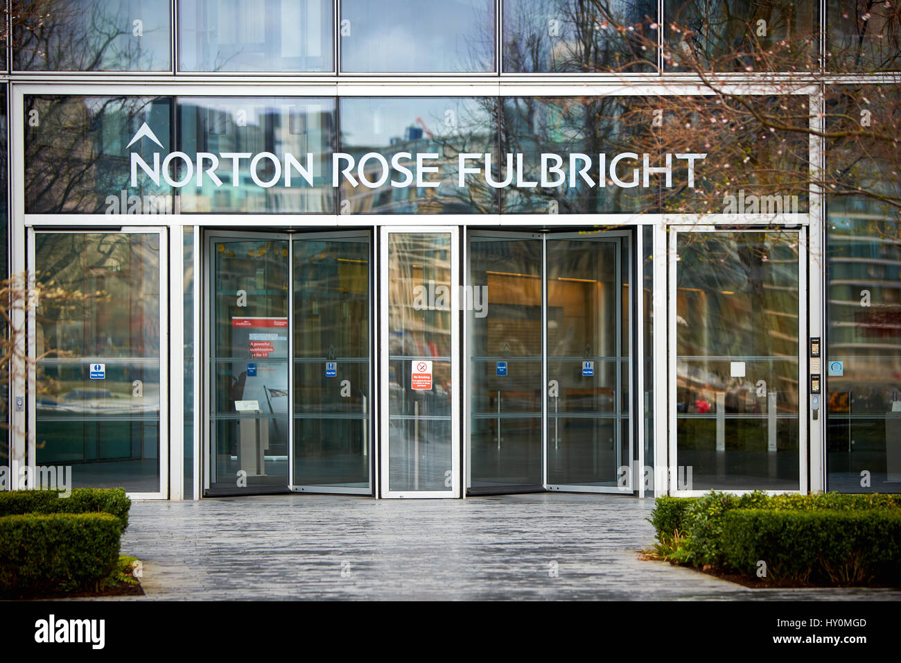 Gesamtansicht der Norton Rose Fulbright Büros in London Stockfotografie -  Alamy