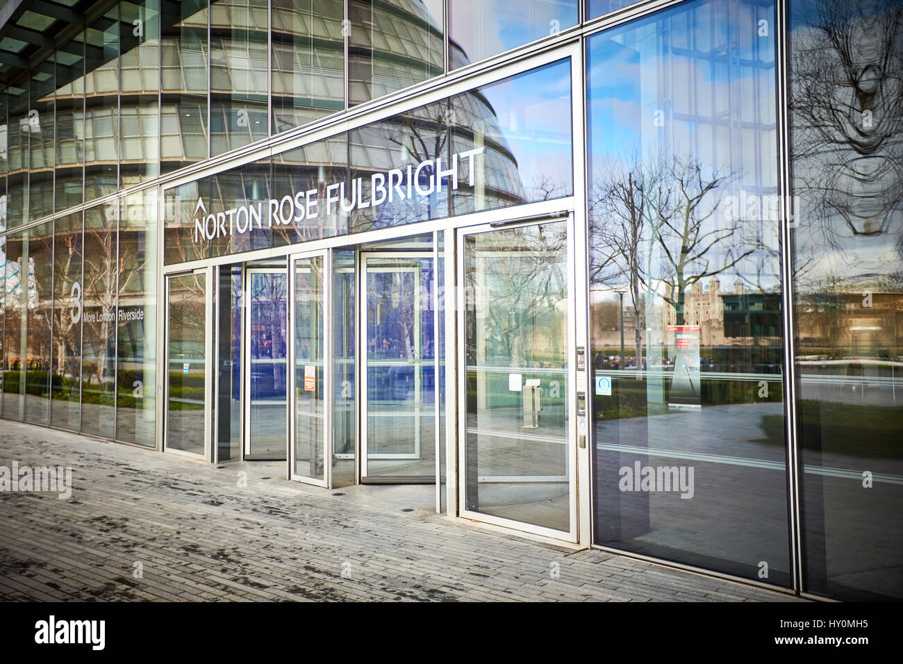 Gesamtansicht der Norton Rose Fulbright Büros in London Stockfoto