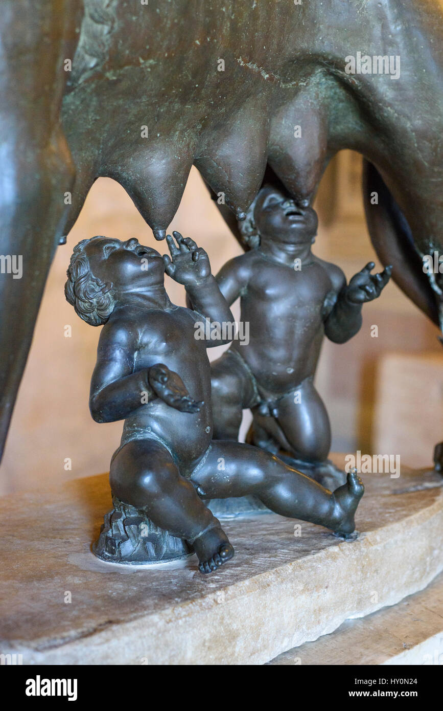 Rom. Italien. Kapitolinische Wölfin Spanferkel die Zwillinge Romulus & Remus, der mythische Gründer von Rom, Kapitolinische Museum. Musei Capitolini. Stockfoto