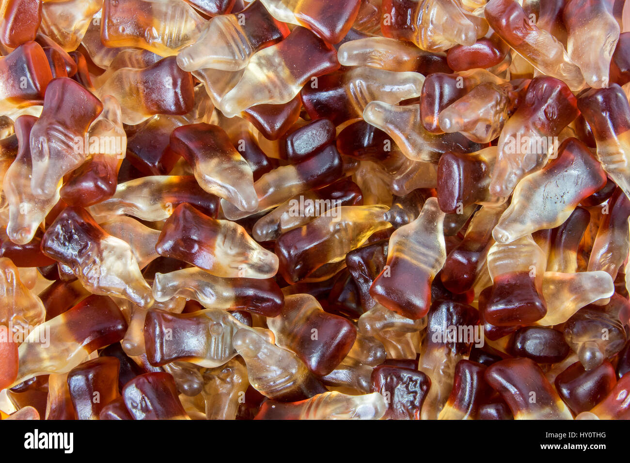 Nahaufnahme der Cola Flasche Gummibärchen Bonbons Stockfotografie - Alamy