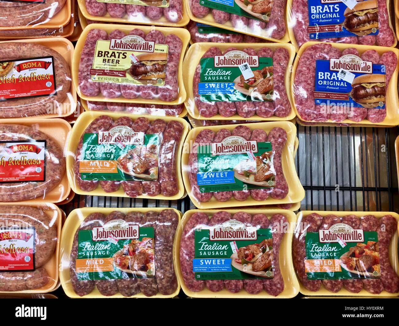 Abgepackte Wurst An Der Fleisch Abteilung Stockfotografie Alamy