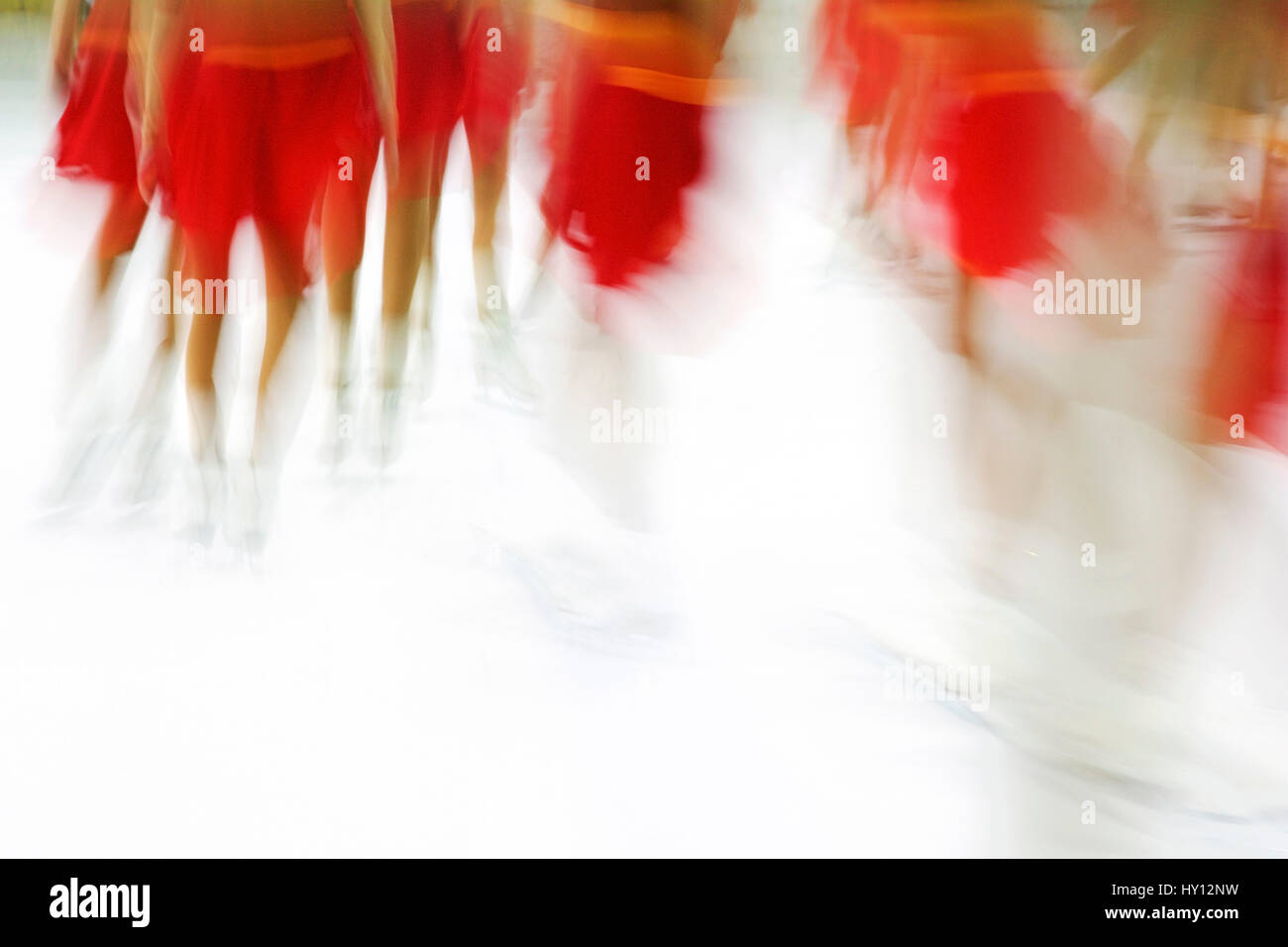 Eindruck von einer Gruppe von Frauen, die synchronisiert skating (Präzision Skation) Stockfoto