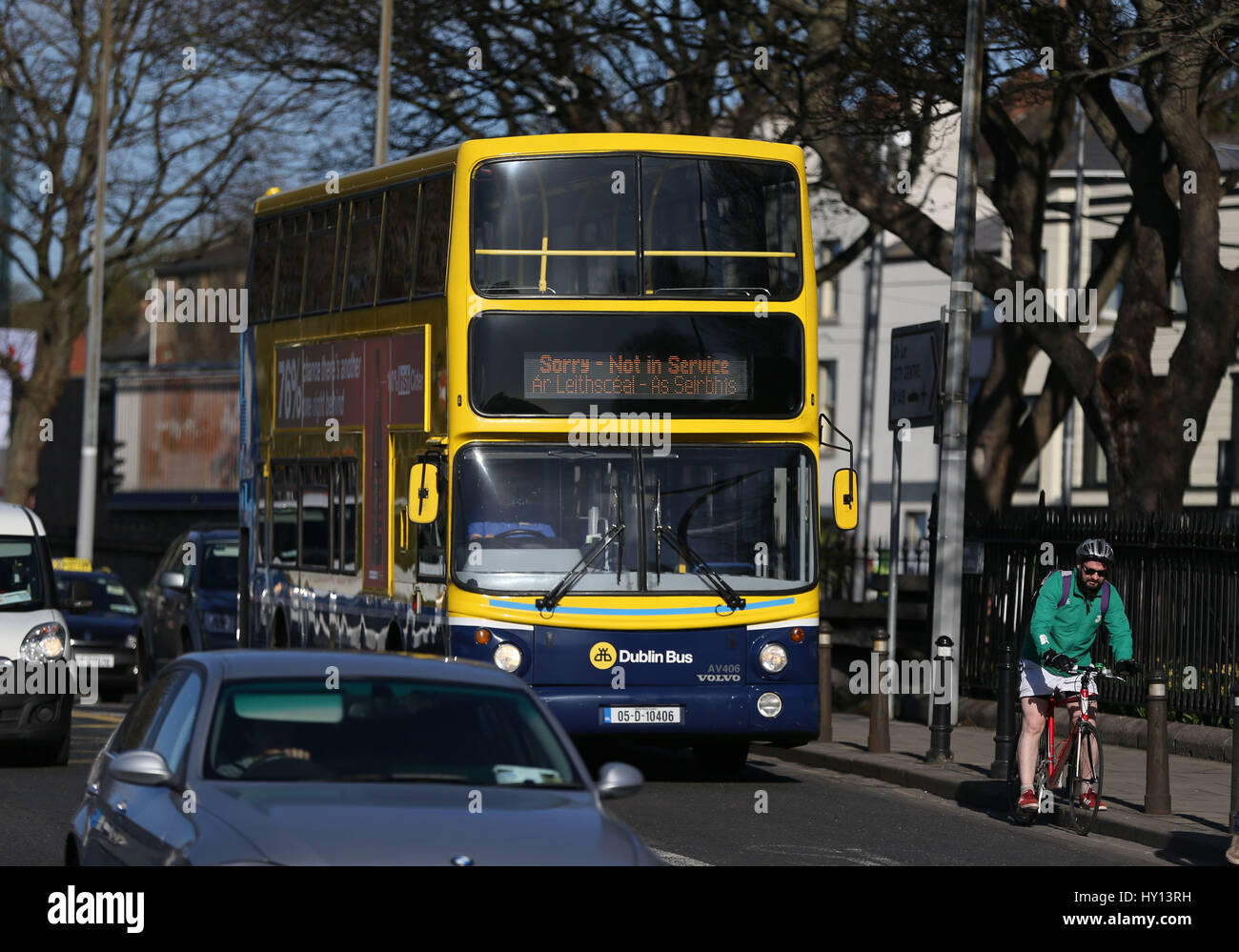 Out of Service Dublin Bus im Stau in Dublin, als Pendler konfrontiert Reisen Störung in ganz Irland nach dem Bus Eireann strike Ausbreitung auf andere Verkehrsmittel. Stockfoto