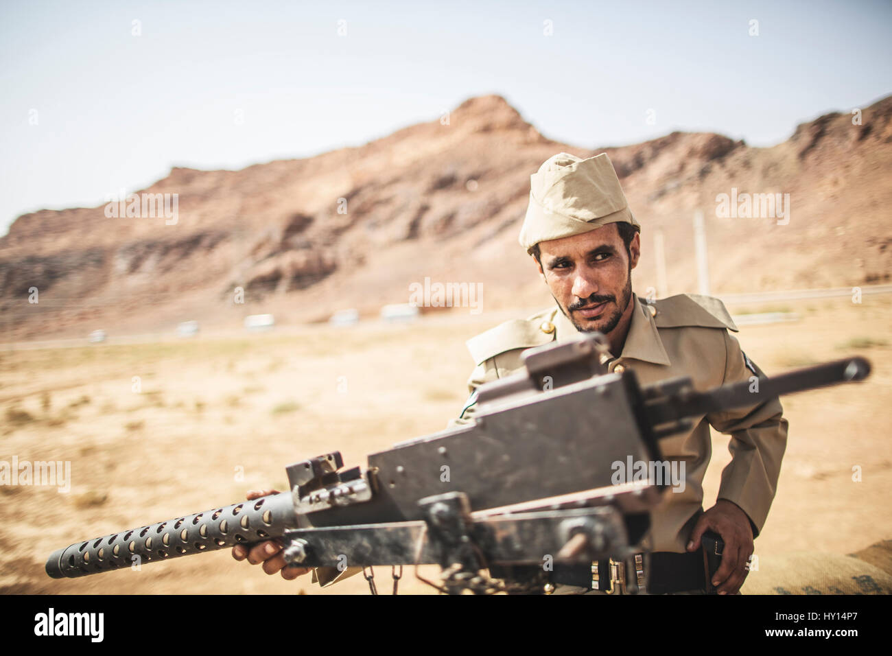 Ein Krieger aus der "Wadi Rum" Show von Jordanien Erbe Revival Company (JHRC). Ziel ist es, einzigartige kulturelle Erfahrung für Touristen von Creat bauen Stockfoto