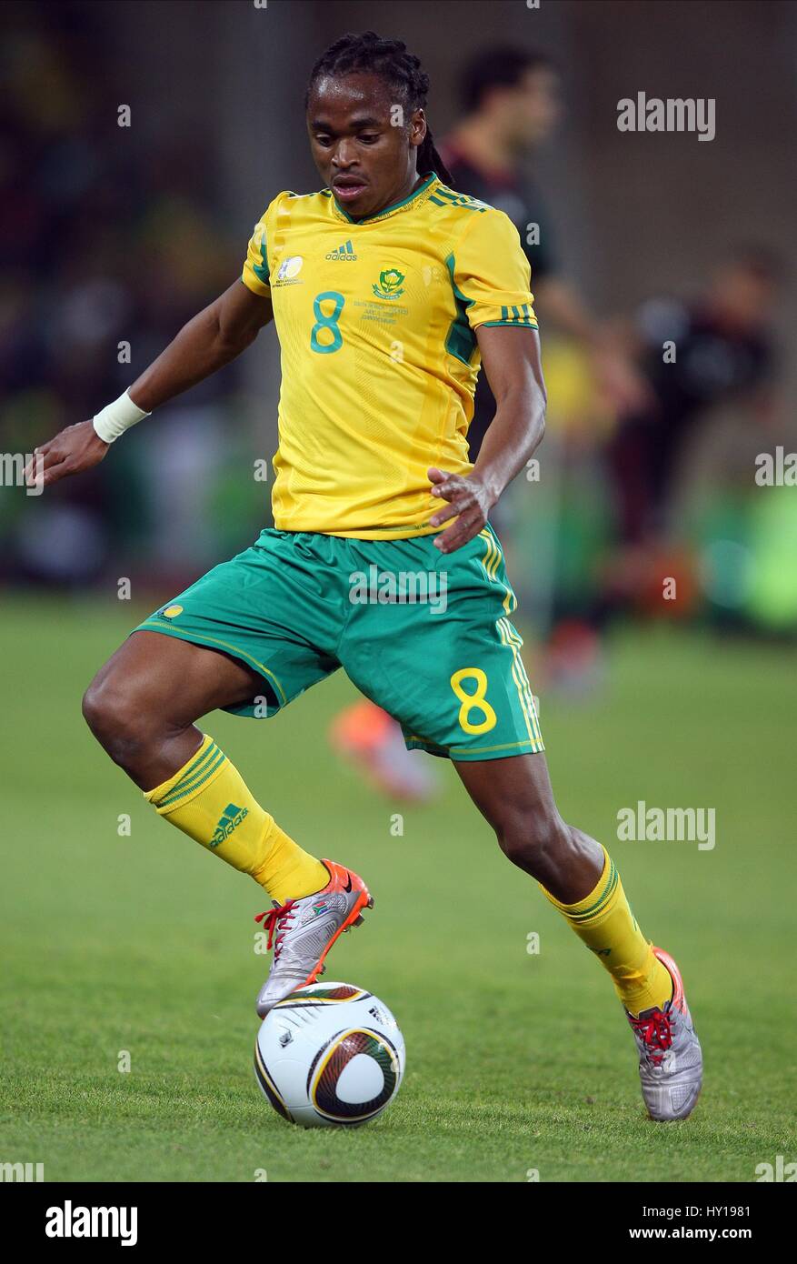 SIPHIWE TSHABALALA Südafrika & KAIZER CHIEFS Südafrika & KAIZER CHIEFS SOCCER CITY JOHANNESBURG Südafrika 11 Juni 201 Stockfoto