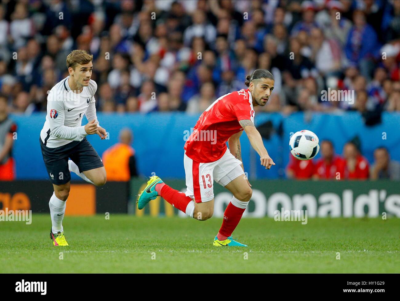 RICARDO RODRIGUEZ und ANTOINE SWITZERLAND V STADE PIERRE MAUROY LILLE Frankreich 19. Juni 2016 Stockfoto