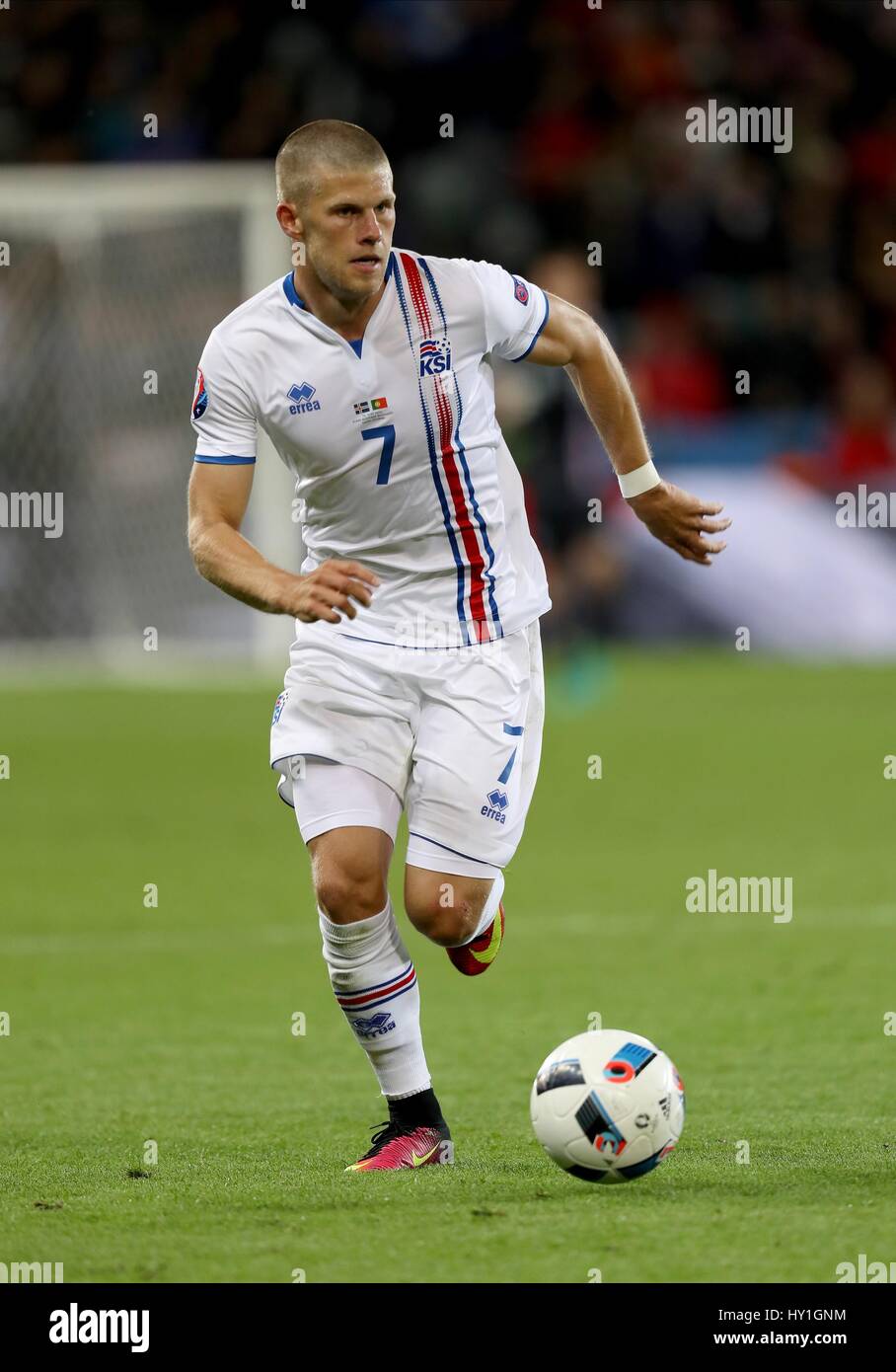 Islands JOHANN BERG GUOMUNDS PORTUGAL V Island STADE GEOFFROY-GUICHARD Saint-Etienne Frankreich 14. Juni 2016 Stockfoto