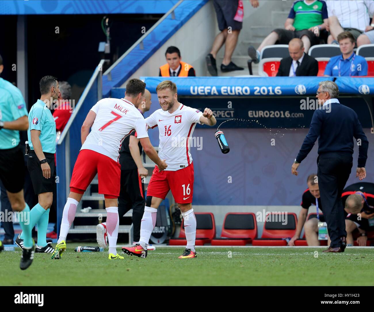 Polens ARKADIUSZ MILIK und P Polen V Nordirland STADE DE NICE Nizza Frankreich 12. Juni 2016 Stockfoto