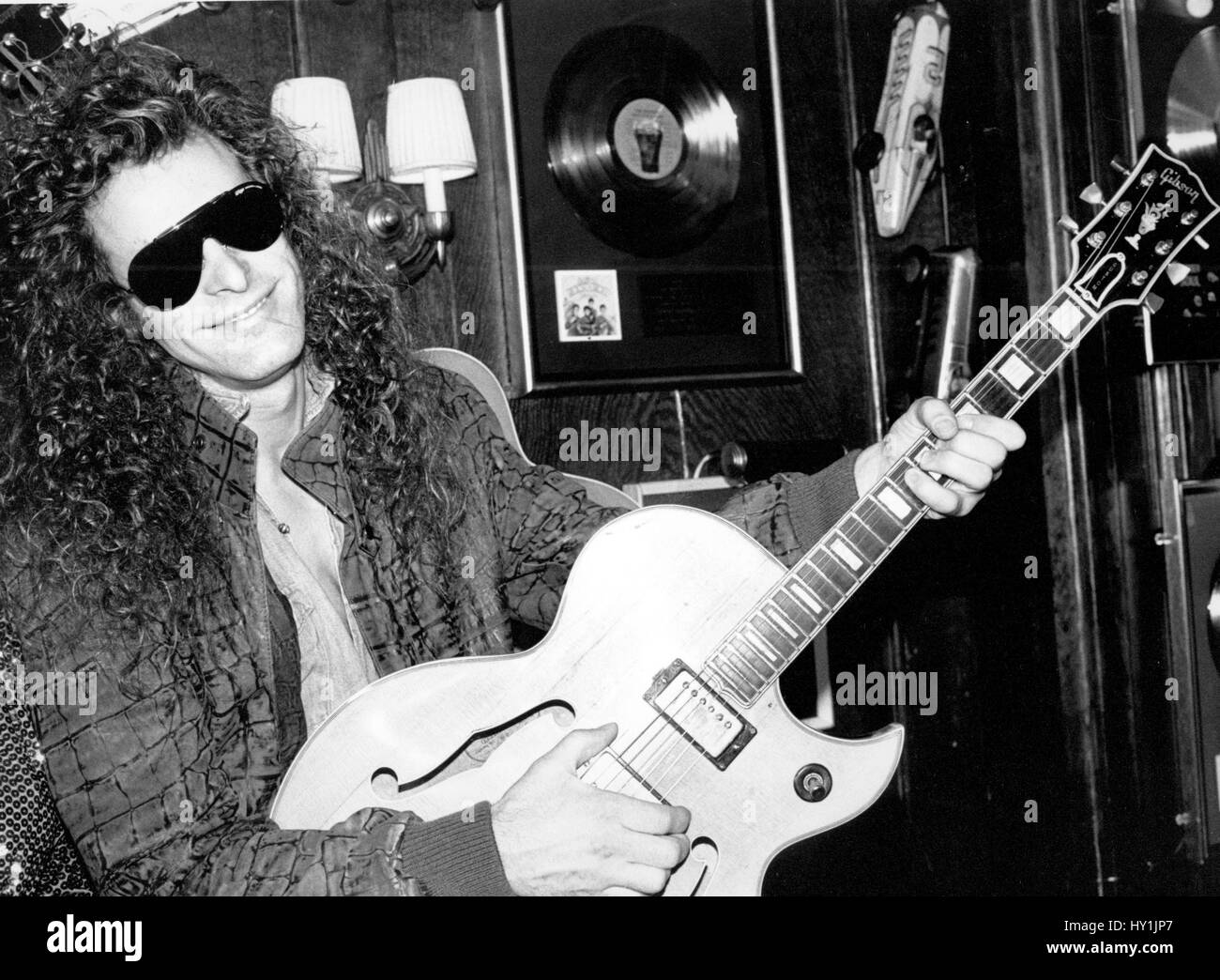 Ted Nugent abgebildet im Hard Rock Cafe im April 1986. Spezielle Gebühren *** © Gary Gershoff / MediaPunch. Stockfoto