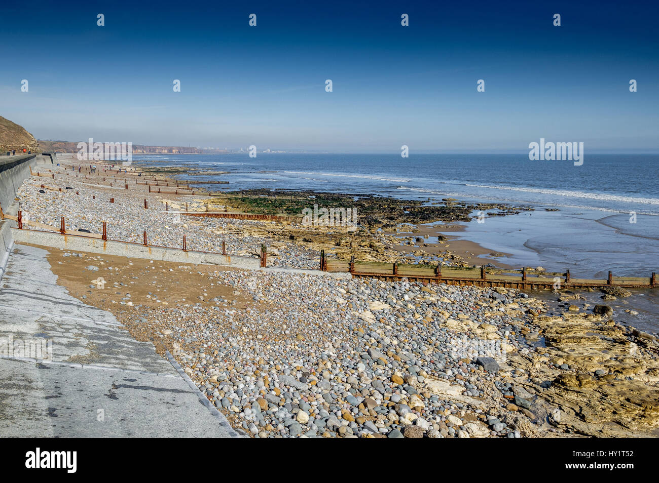 Deich und Abwehrkräfte bei Seaham, County Durham, Großbritannien Stockfoto