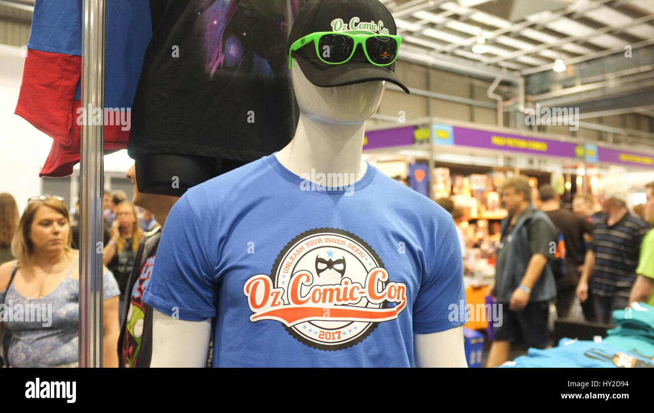 Adelaide, Australien. 1. April 2017. Comic-Fans kleiden sich in ihre Lieblings-Comic-Superheld Kostüme auf der OZ-Comic-Con-Convention in Adelaide Credit: Amer Ghazzal/Alamy Live-Nachrichten Stockfoto