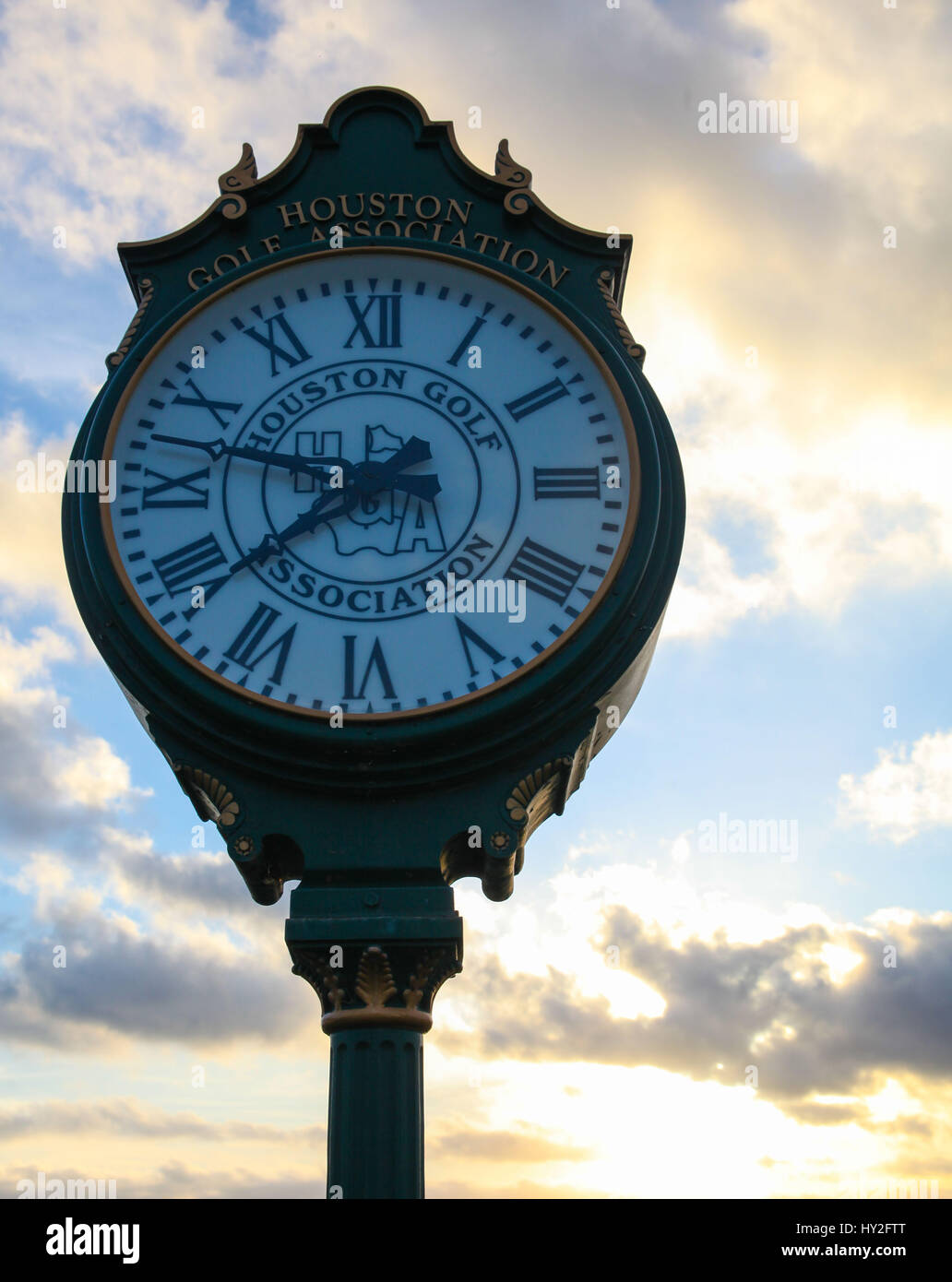 Humble, Texas, USA. 1. April 2017. Houston Golf Verband Uhr bei Sonnenaufgang vor dem Start der dritten Runde der Shell Houston Open im Golf Club in Houston in Humble, Texas. John Glaser/CSM/Alamy Live-Nachrichten Stockfoto