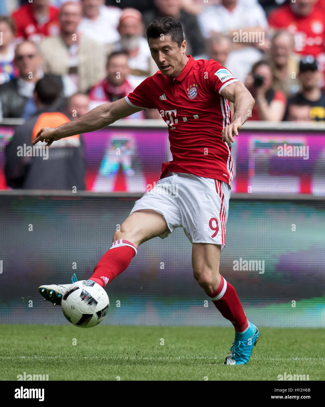 Munchen Deutschland 1 April 2017 Robert Lewandowski Aus