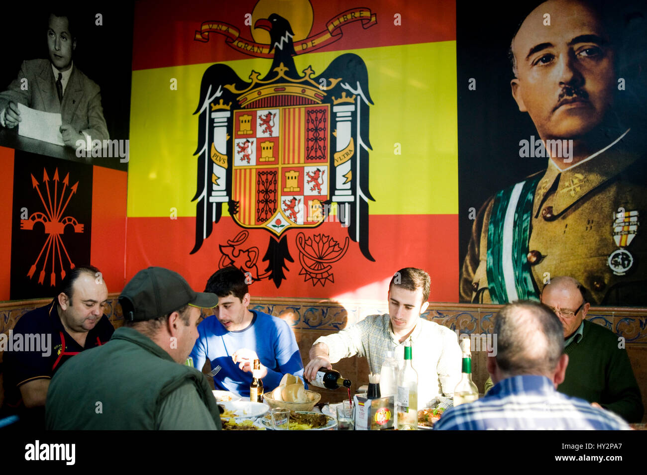 El Cangrejo Bar Restaurant in La Solana, Ciudad Real, Spanien, ist eine Hommage an spanischen Diktator Francisco Franco. Stockfoto