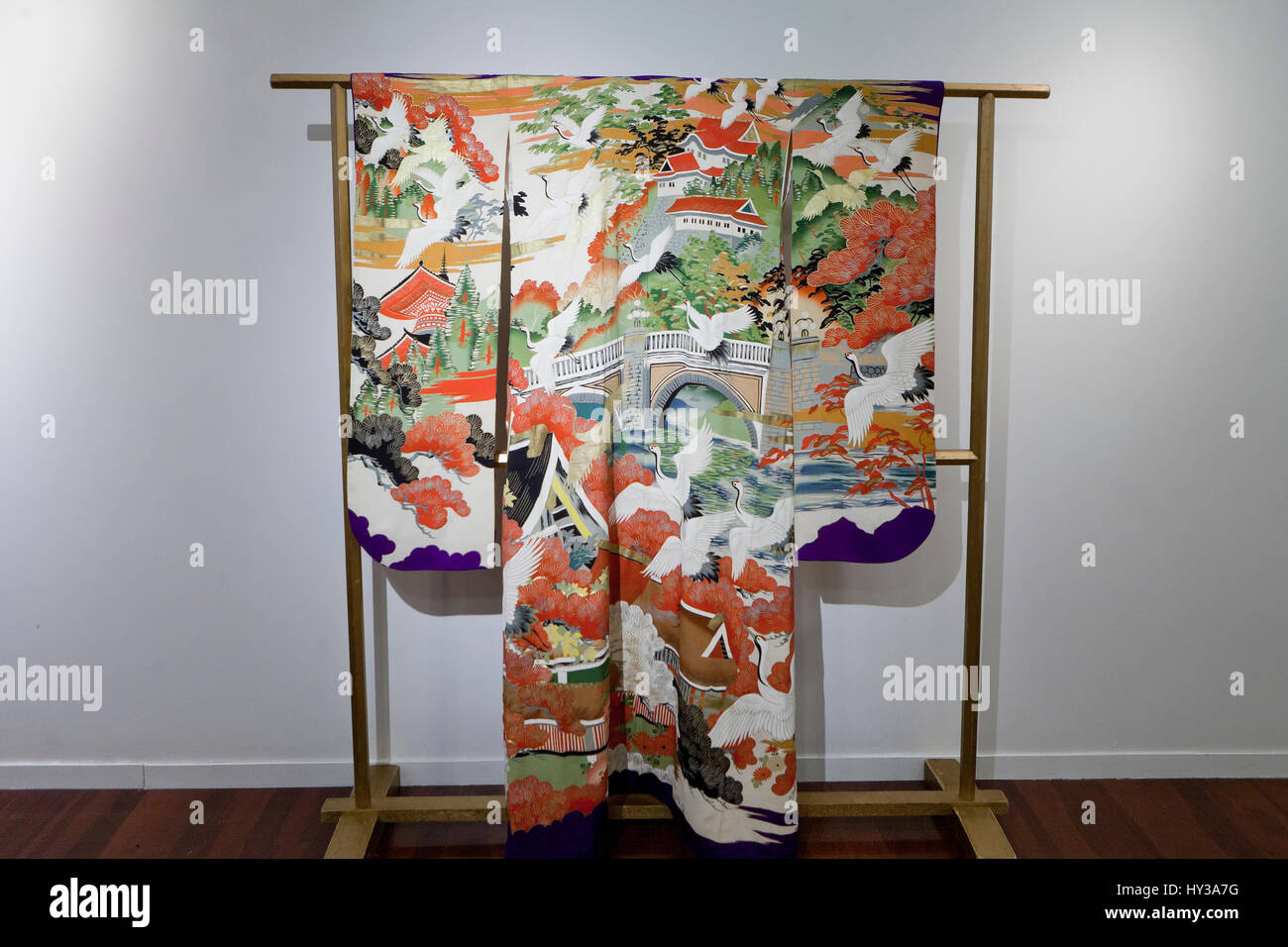 Vintage Kimono auf Kleiderbügel Stockfoto