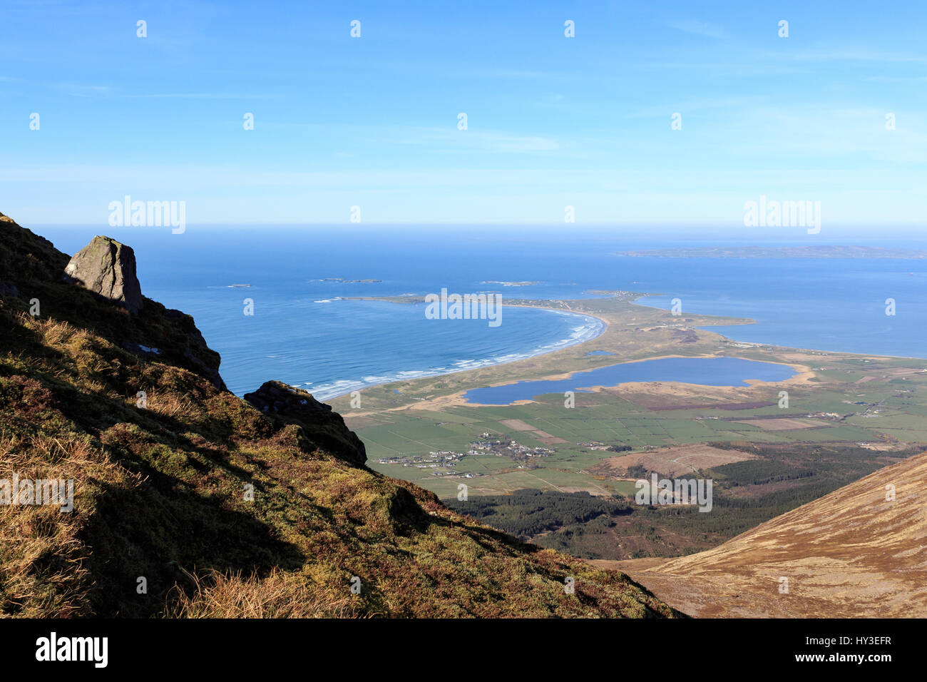 Blick nach Norden in Richtung der Maharee von den Osthängen des Beenoskee Berges auf der Halbinsel Dingle, County Kerry, Irland Stockfoto