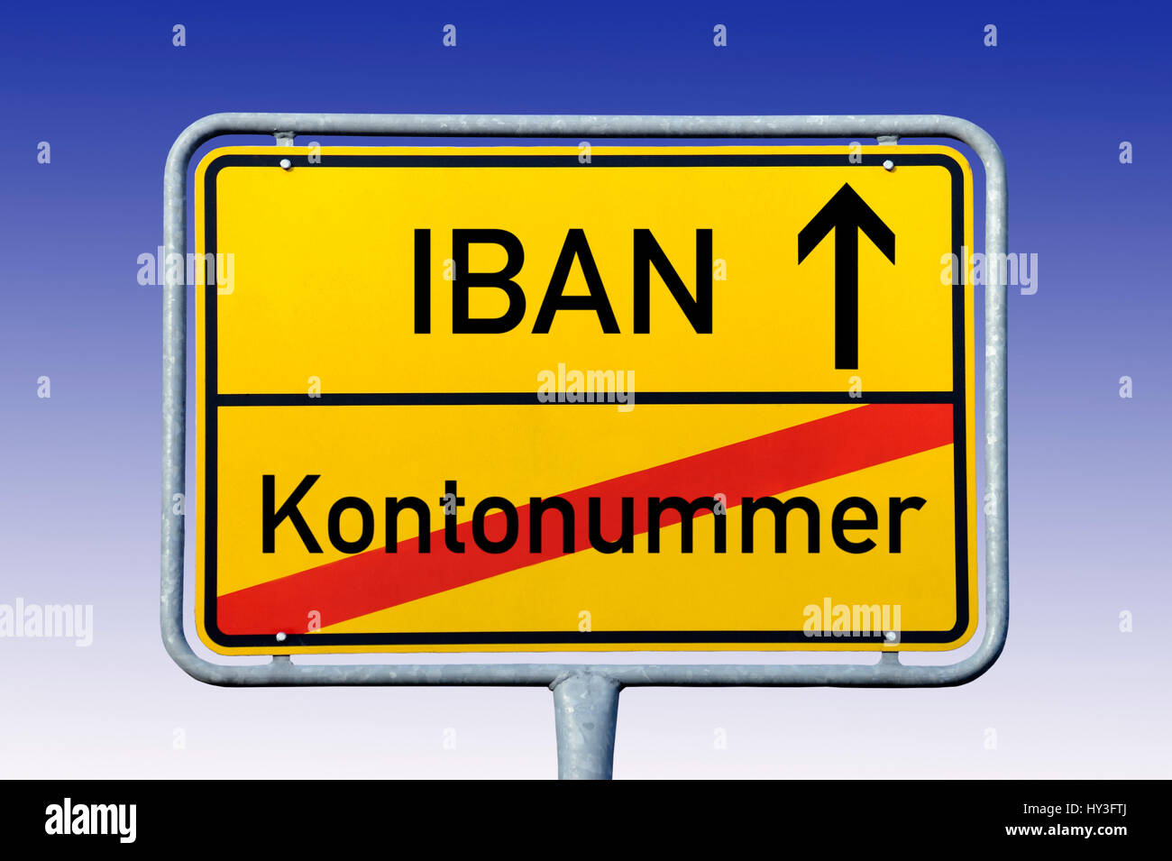 Lokale Zeichen mit dem Label IBAN und Konto Nummer, Ortsschild Mit Aufschrift IBAN Und Kontonummer Stockfoto