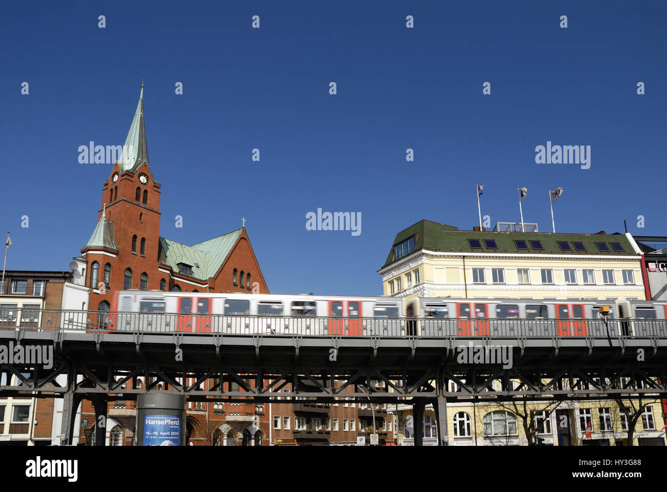 U-Bahn U3 auf U-Road Viadukt in der Johannisbollwerk in Hamburg, Deutschland, Europa, U-Bahn U3 Auf U-Bahnviadukt bin Johannisbollwerk in Hamburg, Deut Stockfoto