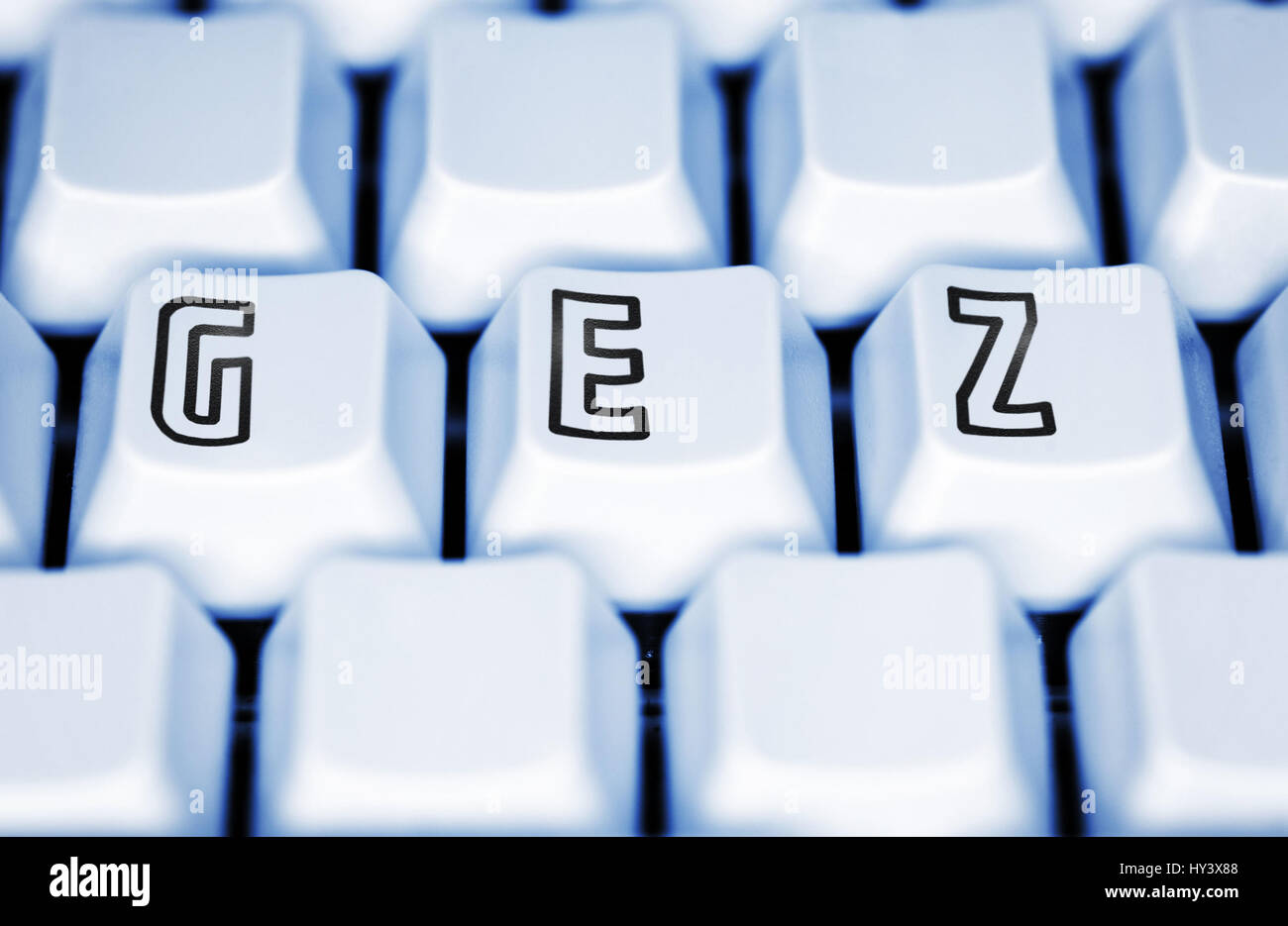 Computer-Tastatur mit der Bezeichnung GEZ - Beiträge für Computer, Computertastatur Mit der Aufschrift GEZ GEZ - GEZ-Beitraege Fuer Computer Stockfoto