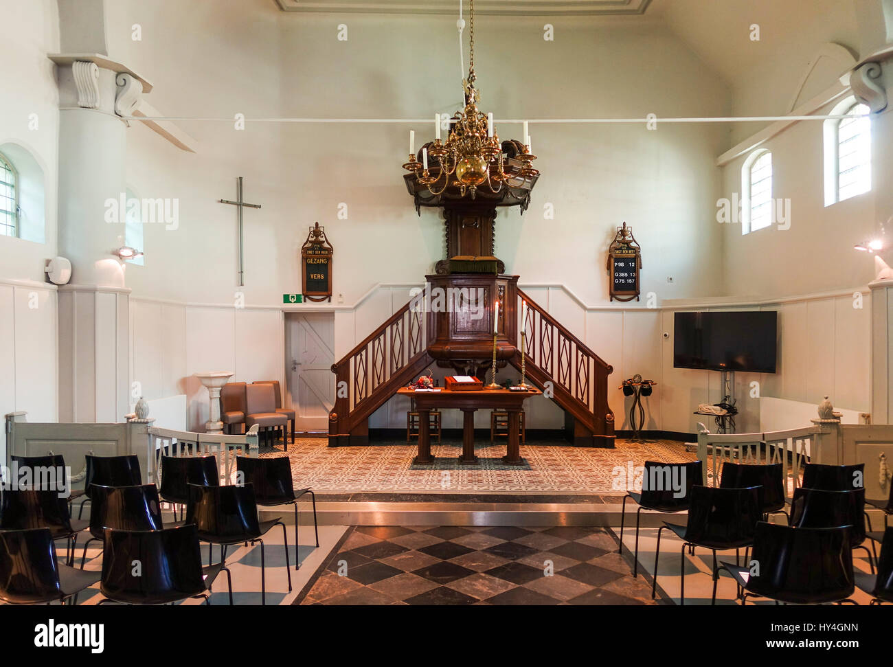 Kirche Innerhalb Protestant church interior -Fotos und -Bildmaterial in hoher Auflösung ...