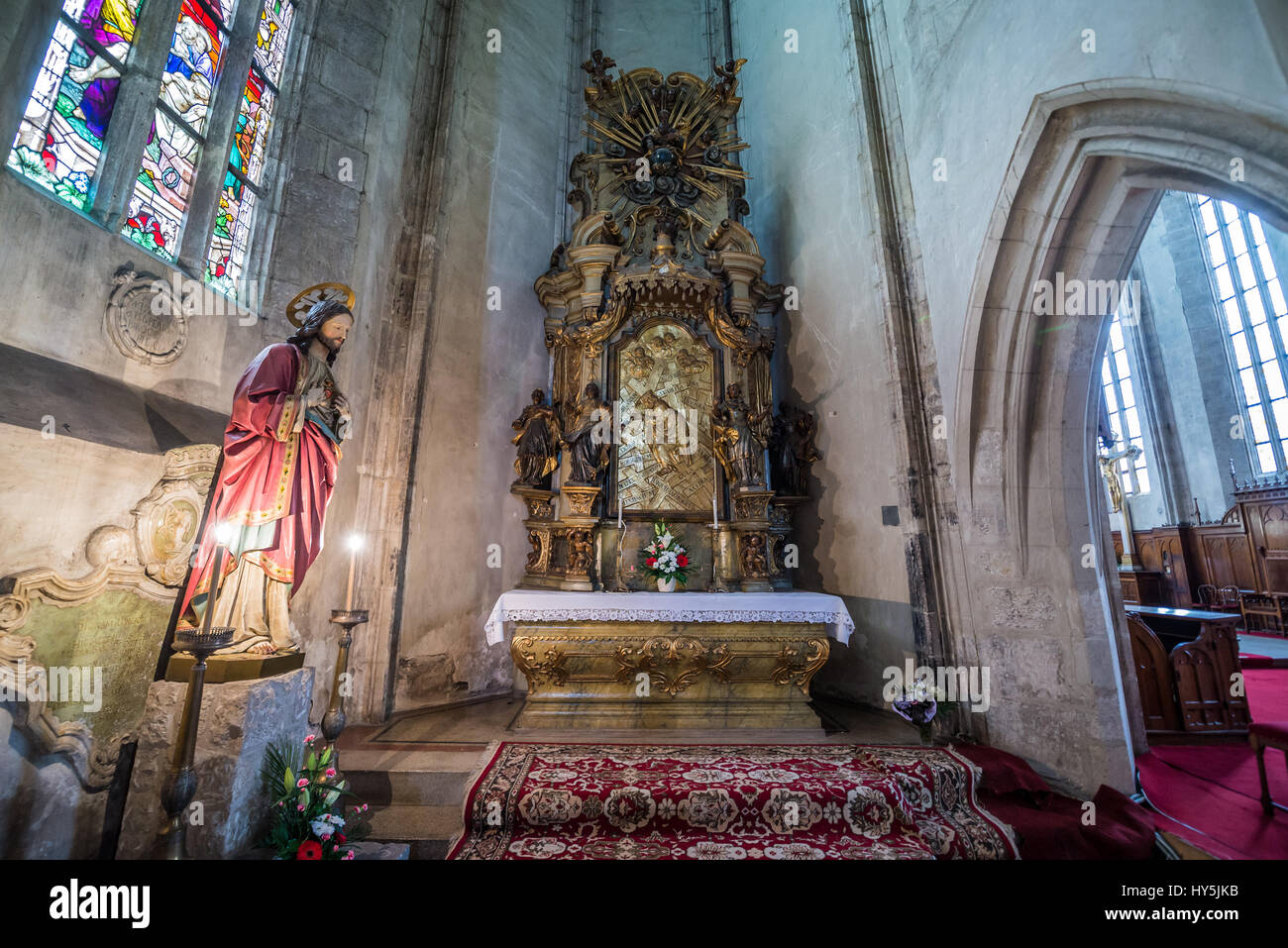 Seitenaltar der gotische römisch-katholische Kirche von St. Michael, am ...